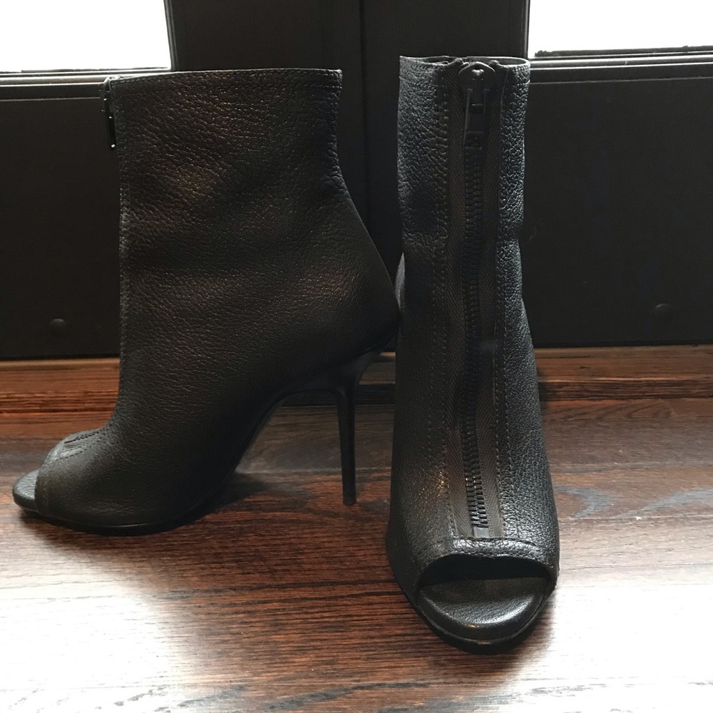 Burberry peep toe bootie
